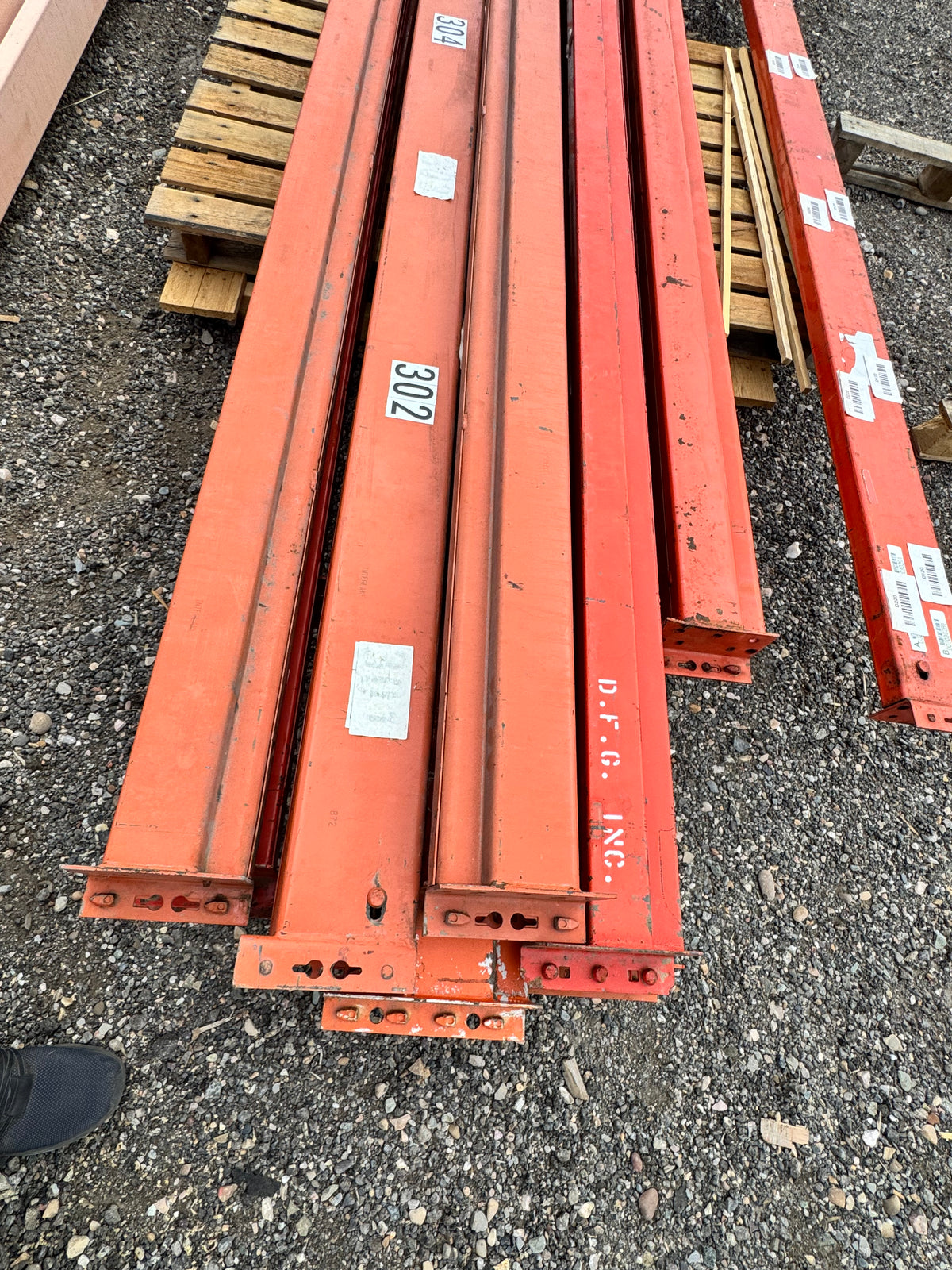 Used 9'X5” teardrop pallet rack beam